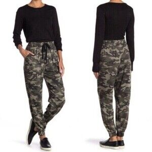 Know One Cares Women's Drawstring Waist Pant Joggers In Multicolor Camouflage XL